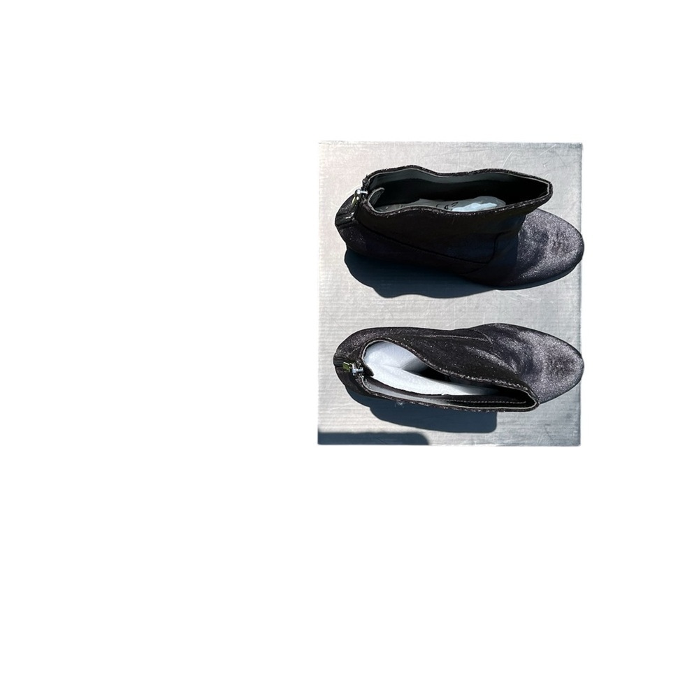 NWOT Black Ankle Boots w bling heels Sued w back heel zipper size 11 by Giuliana - Picture 6 of 7
